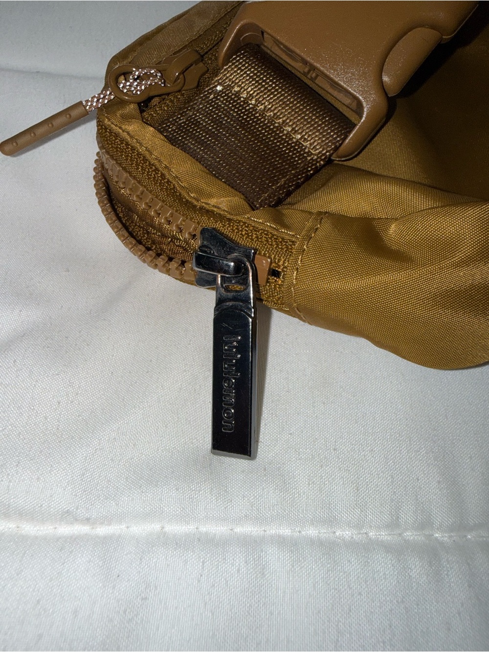 NWOT- Lululemon athletica everywhere Belt bag 2L - brown Crossbody waist bag - Picture 7 of 7